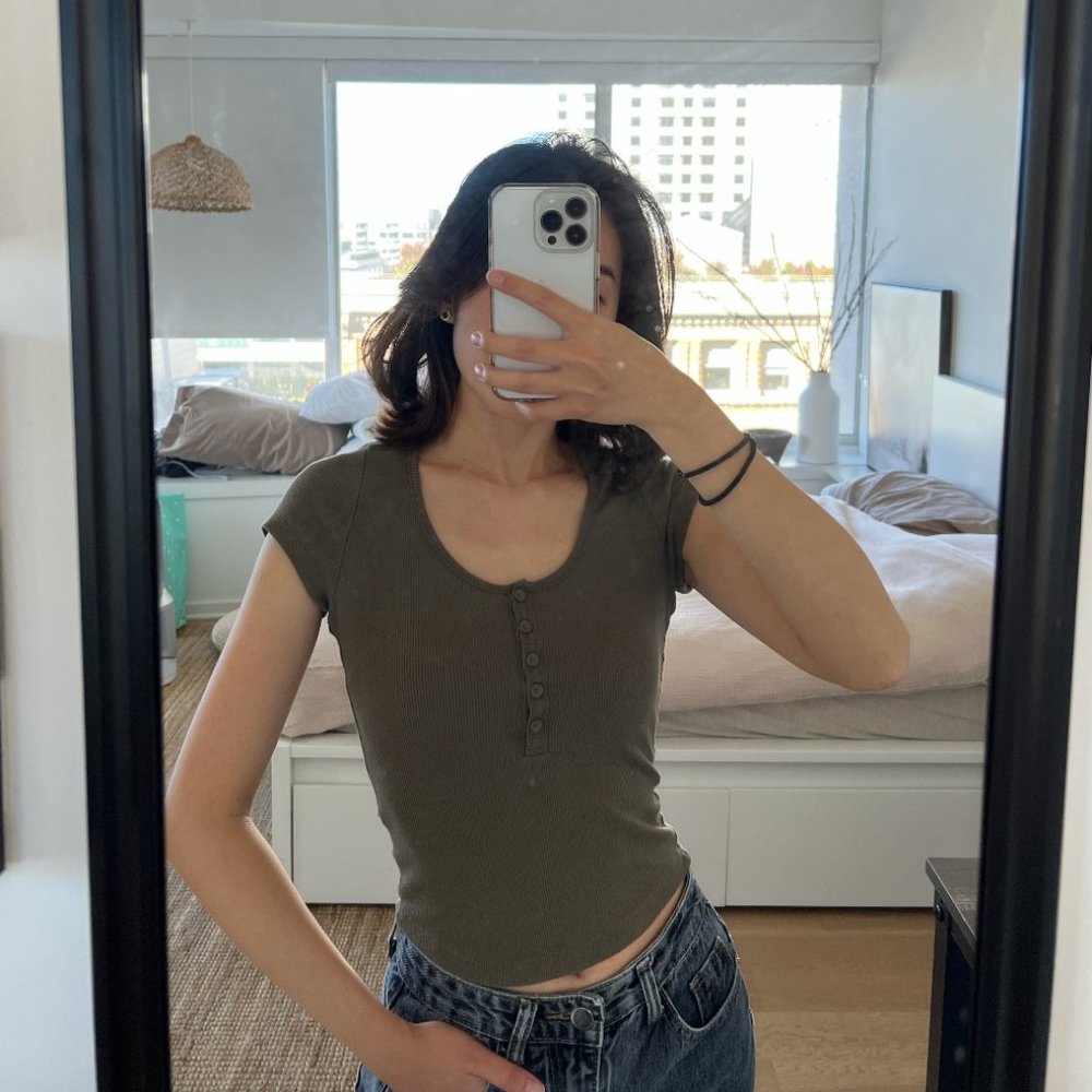 Cotton on moss green scoop neck crop top t-shirt